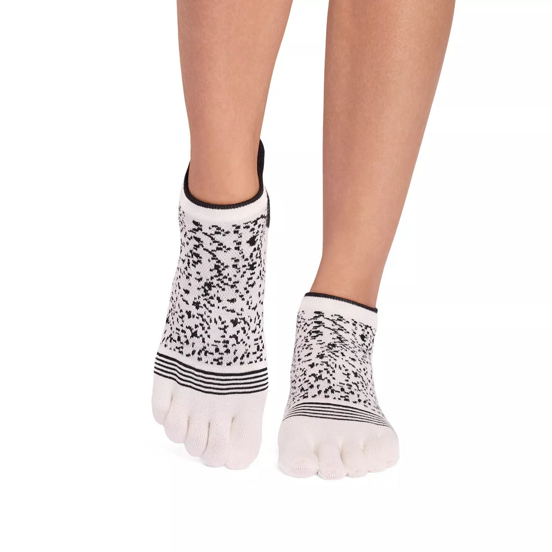 Full Toe Low Rise Tec Grip Socks