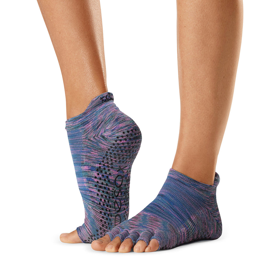 Half Toe Elle in Horizon Grip Socks - ToeSox - Mad-HQ